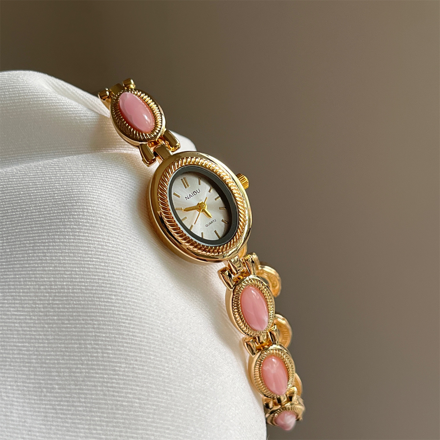 New Vintage Women's Watch with - Vintage Watch Crystal 评论和价格