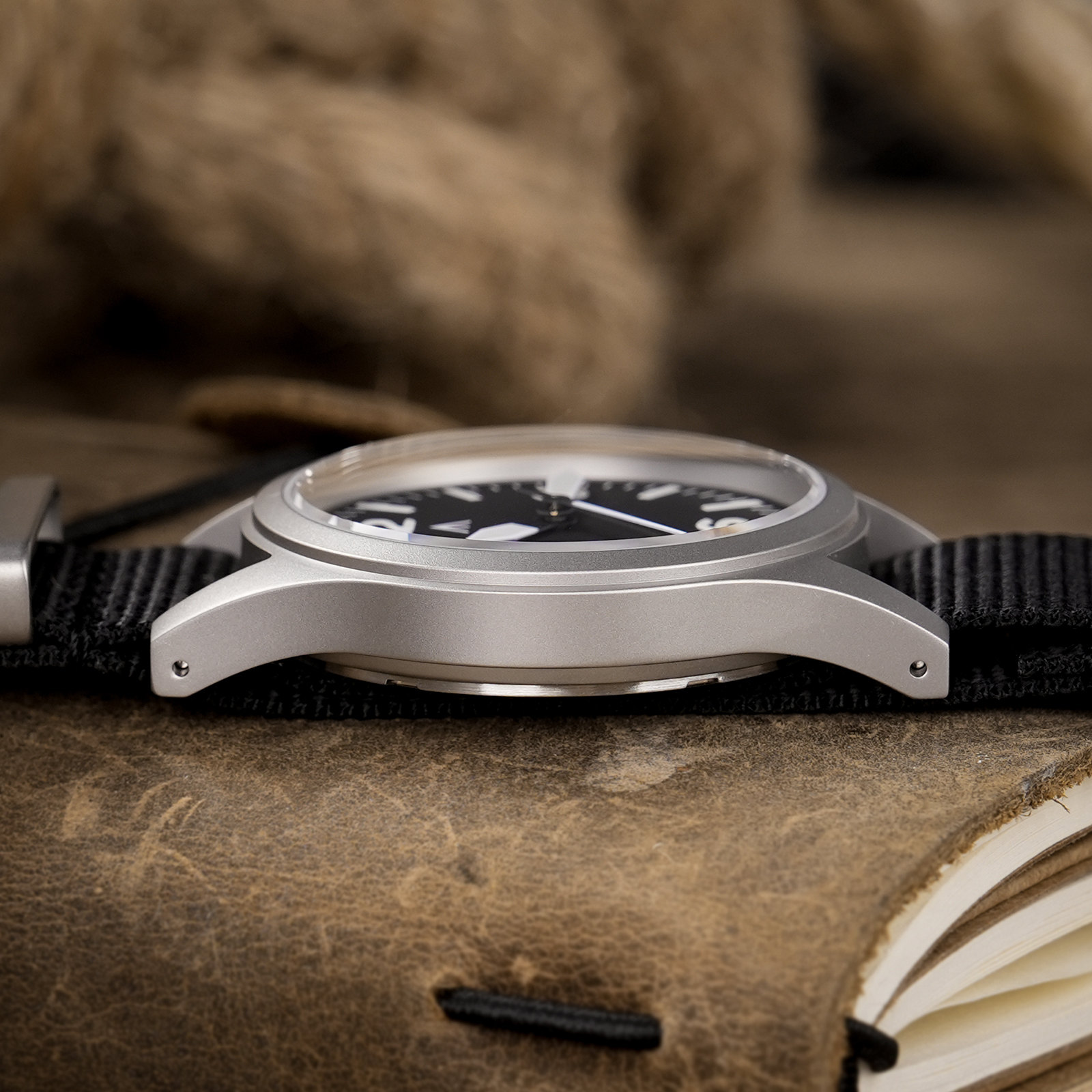 Militado ML05 36912 Watch VH31 - Vintage Watch Crystal 评论和价格
