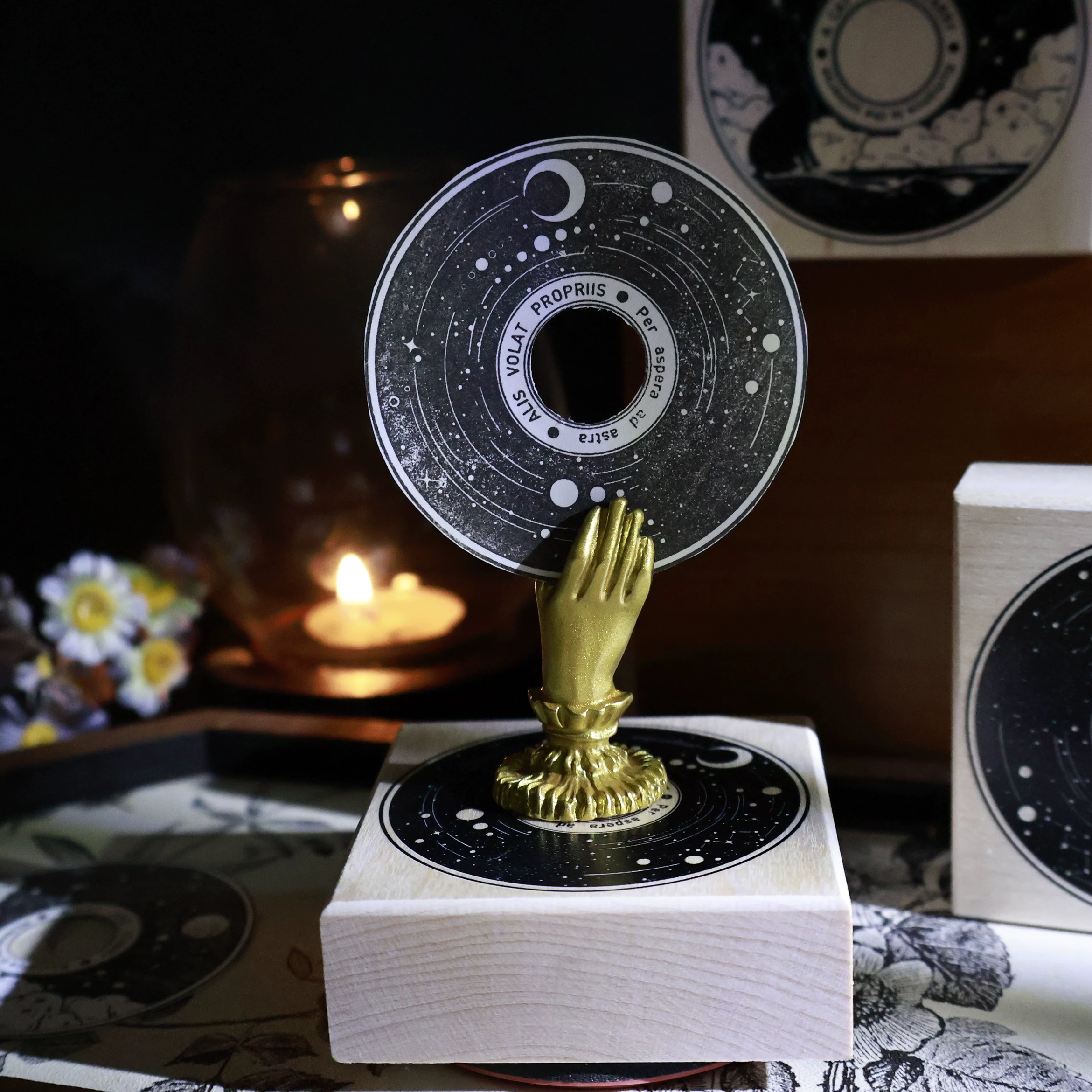 YiEr Studio Vintage Stars Moon - Vintage Collectible Stamps 评论和价格