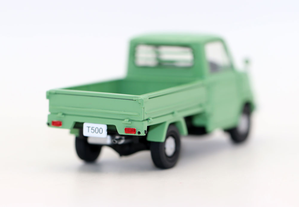 Ebbro 1/43 Scale T500 Truck Vi - Vintage Collectible Trucks 评论和价格