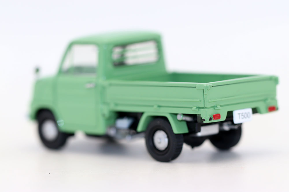 Ebbro 1/43 Scale T500 Truck Vi - Vintage Collectible Trucks 评论和价格