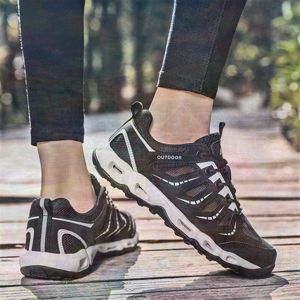 Sumer Round Tip Silver Sneaker - Vintage Collectible Accessories 评论和价格