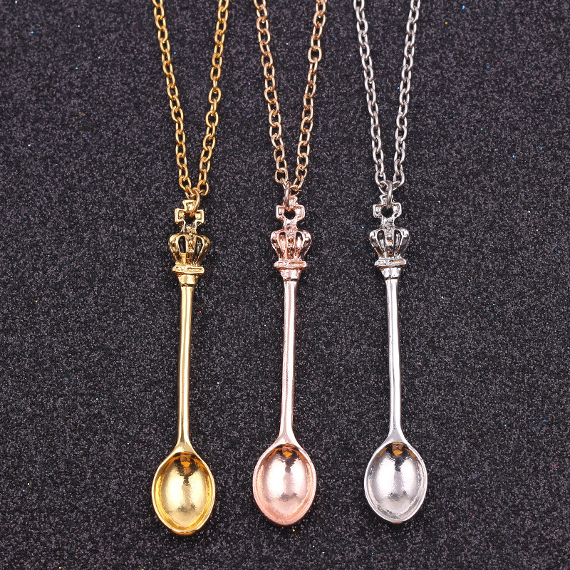 Alice Vintage Gold Crown Spoon - Vintage Collectible Spoons 评论和价格