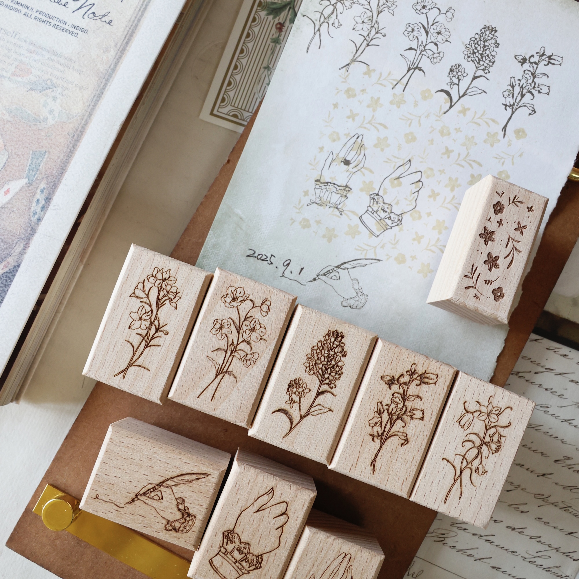 Two Raccoons Vintage Flower Fr - Vintage Collectible Stamps 评论和价格